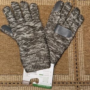 NWT SMART DRI ISOTONER GLOVES WITH TOUCH-FINGER